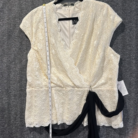 Alex evenings, ivory lace, formal faux wrap plus size top 3X NWT - Picture 12 of 13